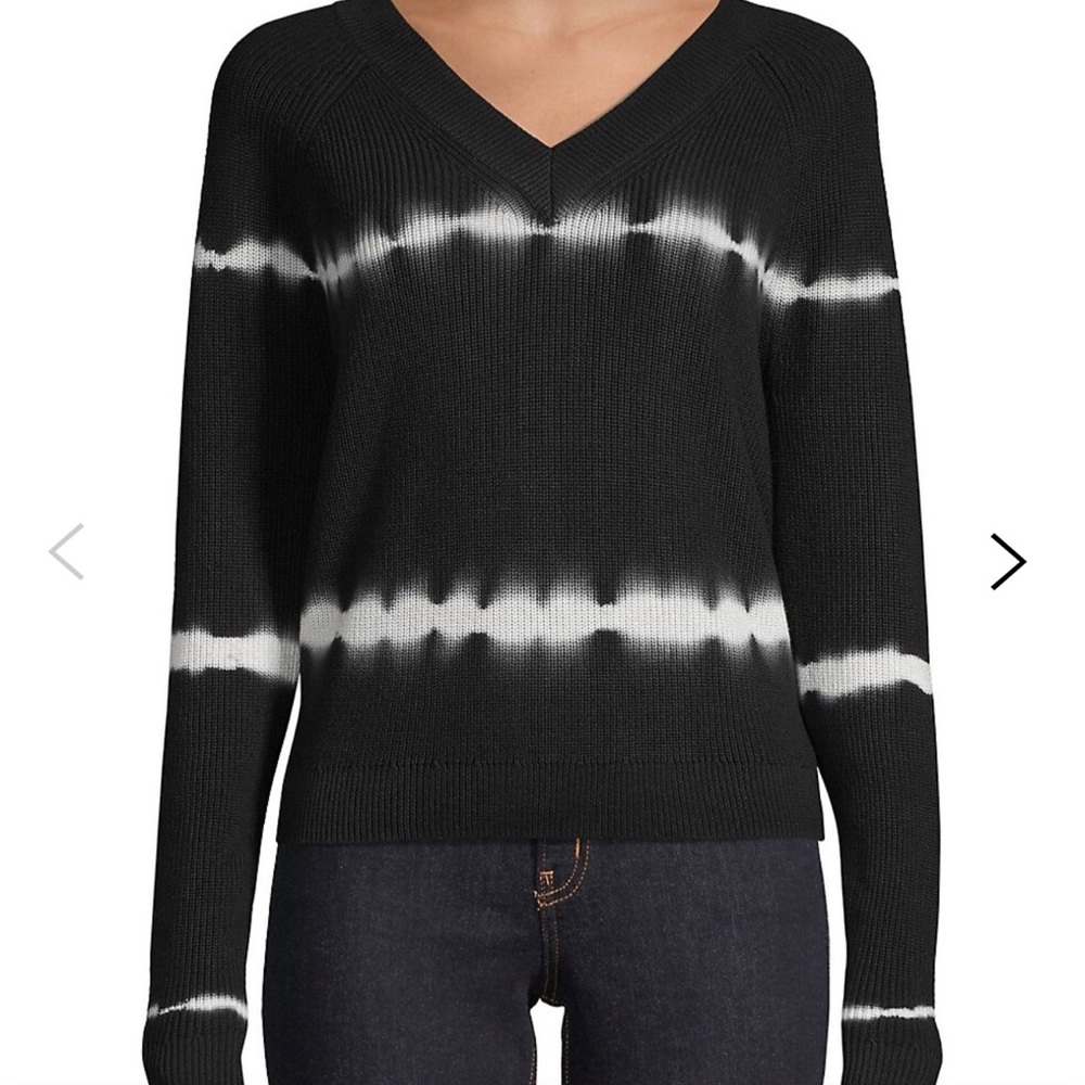 En Thread Gemini Tie-Dye Skaker V - Neck Sweater